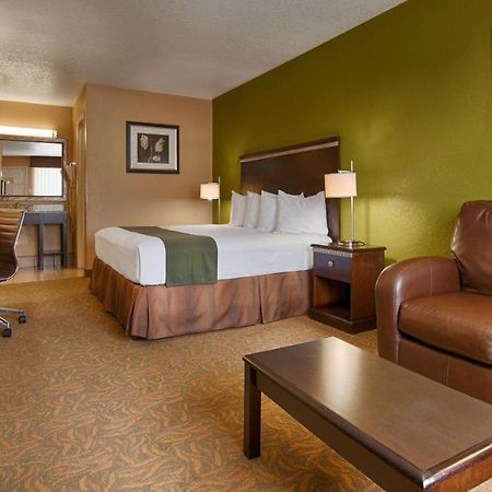 Surestay Hotel By Best Western Floresville Esterno foto