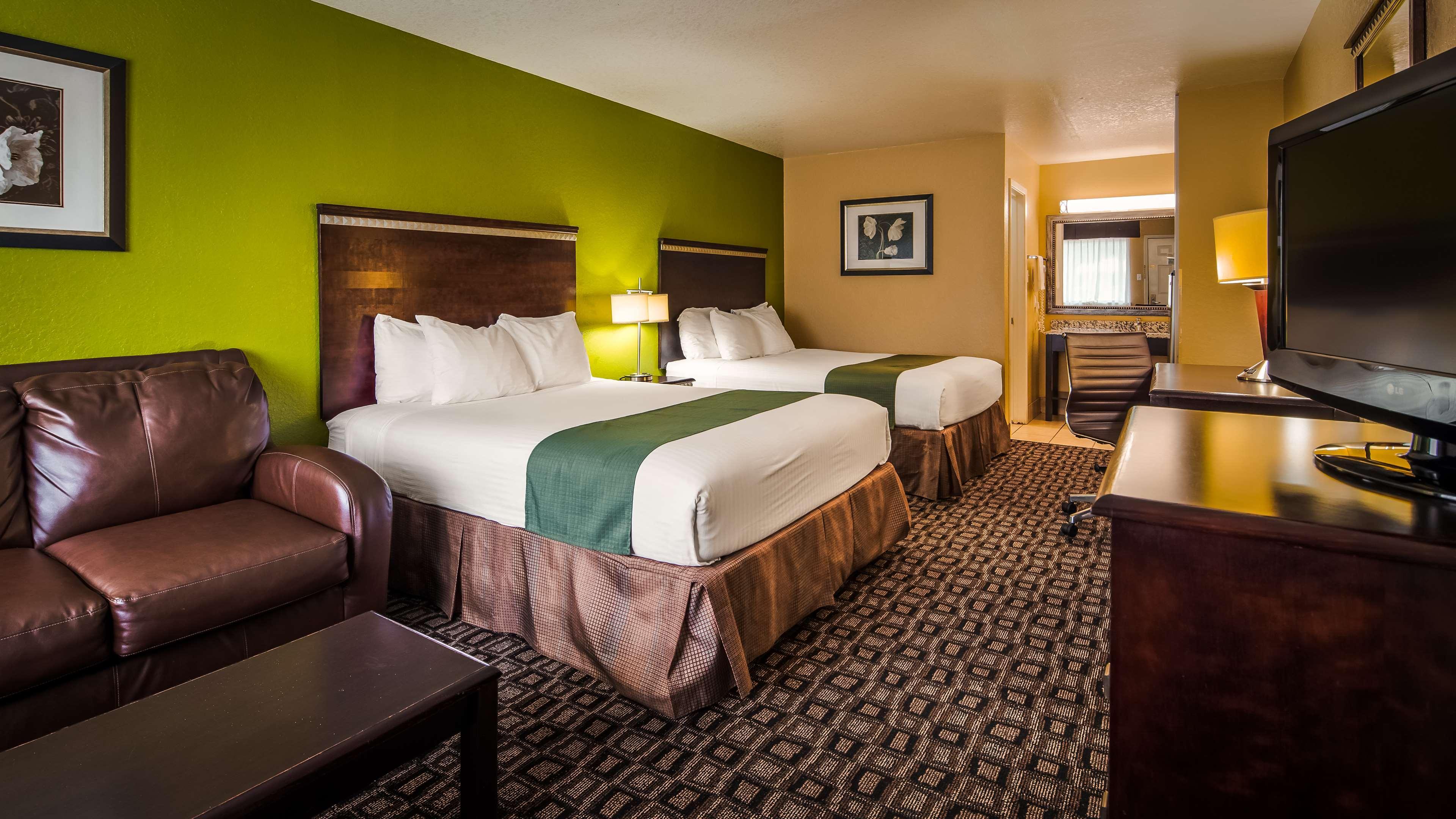 Surestay Hotel By Best Western Floresville Esterno foto