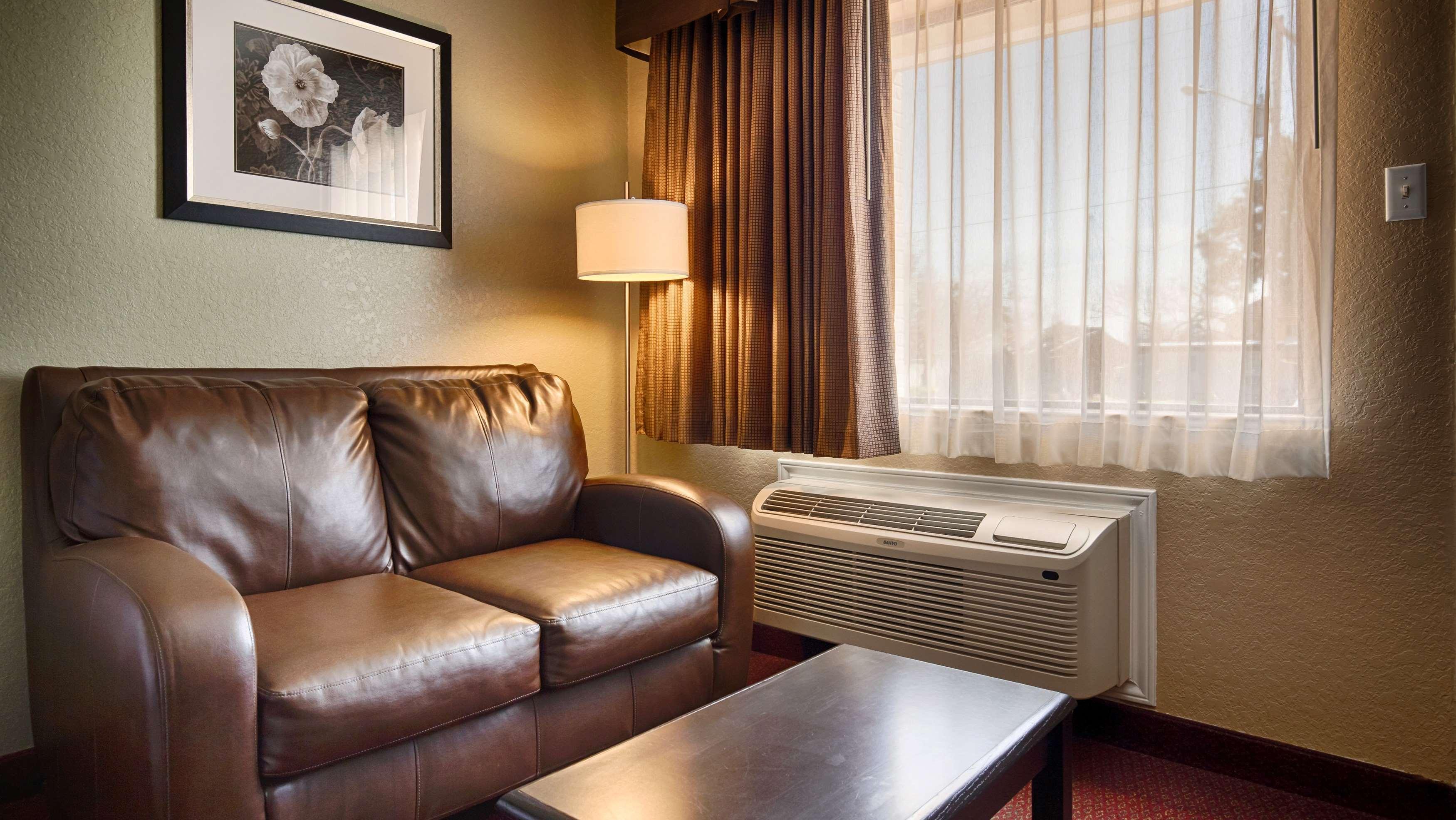 Surestay Hotel By Best Western Floresville Esterno foto