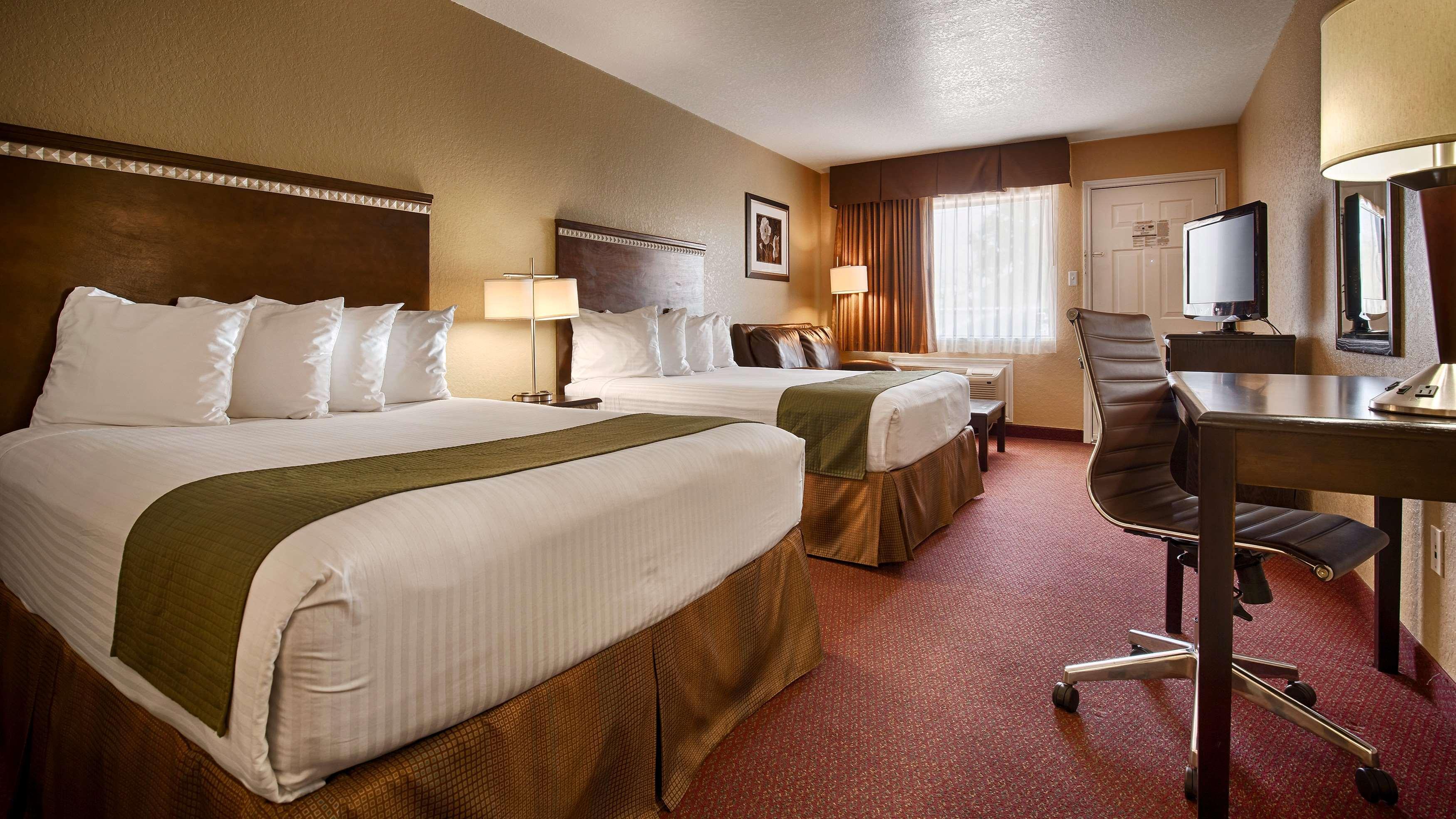 Surestay Hotel By Best Western Floresville Esterno foto