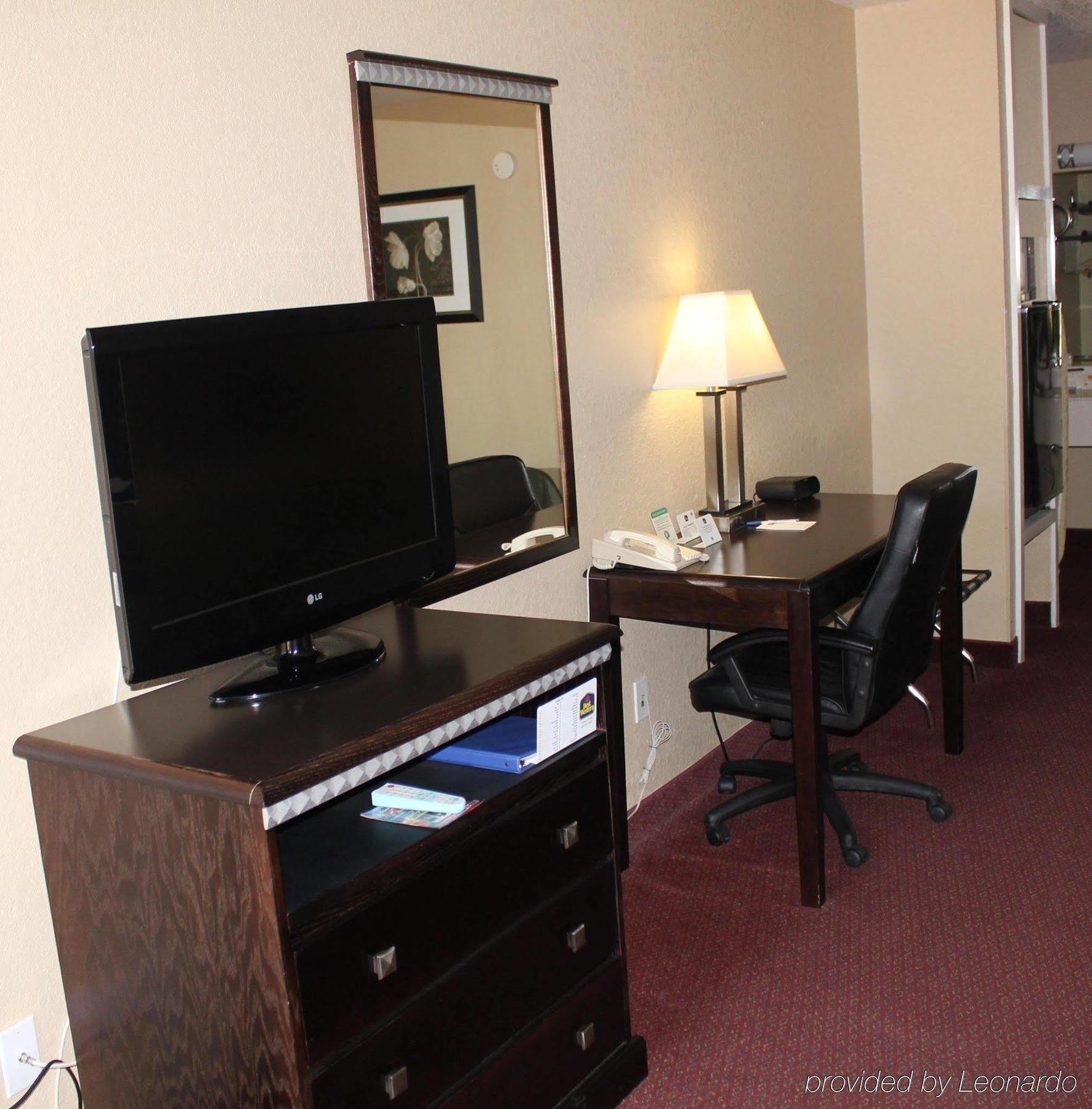 Surestay Hotel By Best Western Floresville Esterno foto