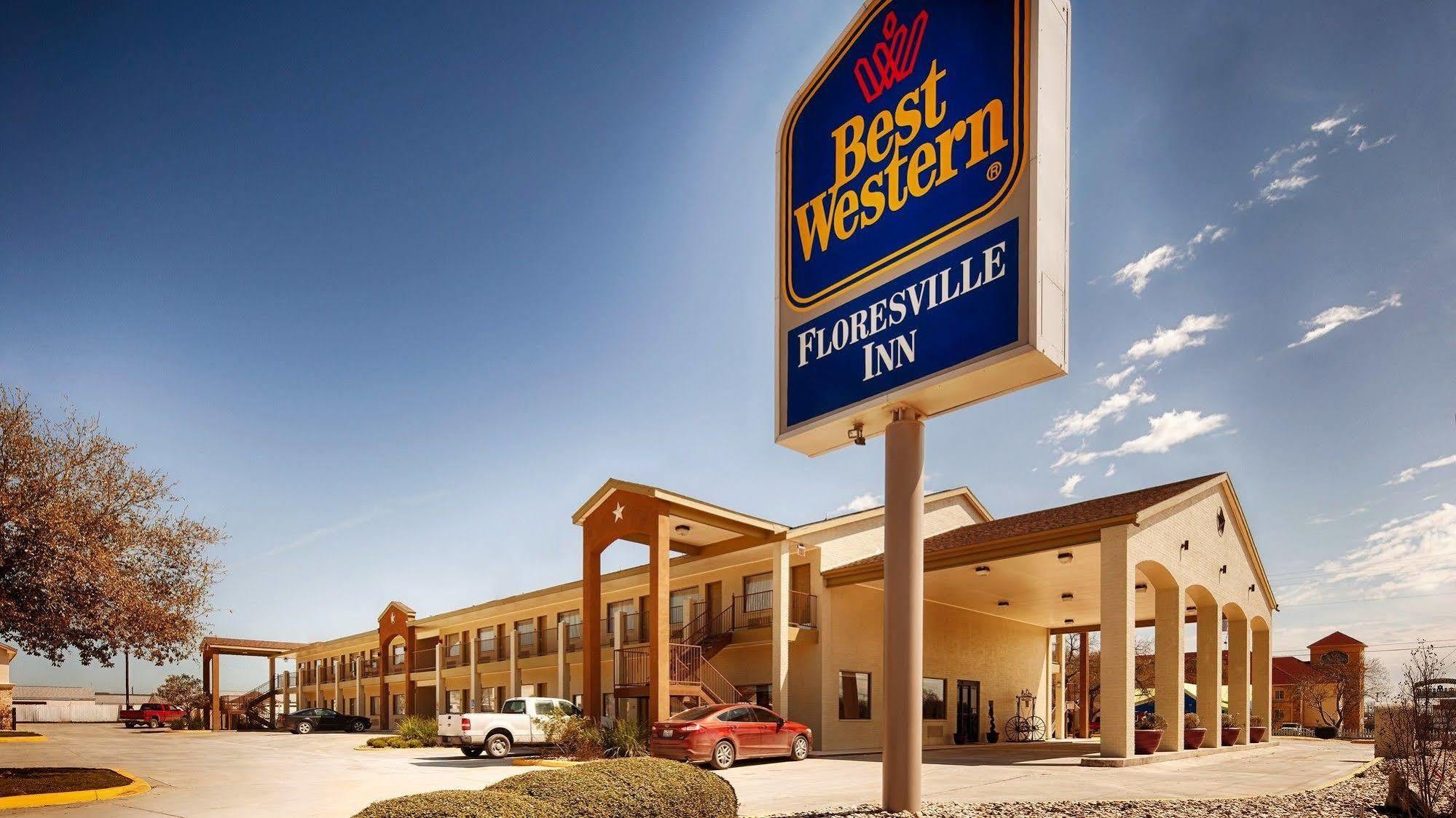 Surestay Hotel By Best Western Floresville Esterno foto